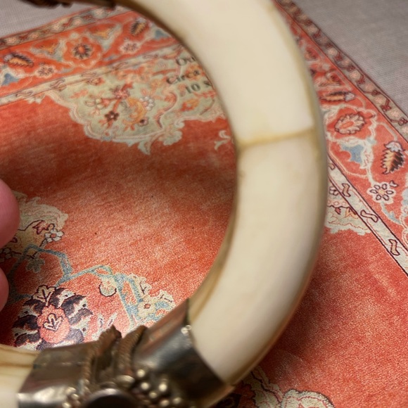 COPY - Vintage Bone Hinged Bracelet - Picture 3 of 7
